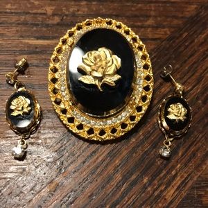 Unsigned Celebrity NY Glass Cameo Brooch & Earrings with Roses and Rhinestones.